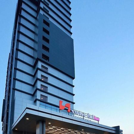 Swiss-Belinn Simatupang Jakarta Exterior foto