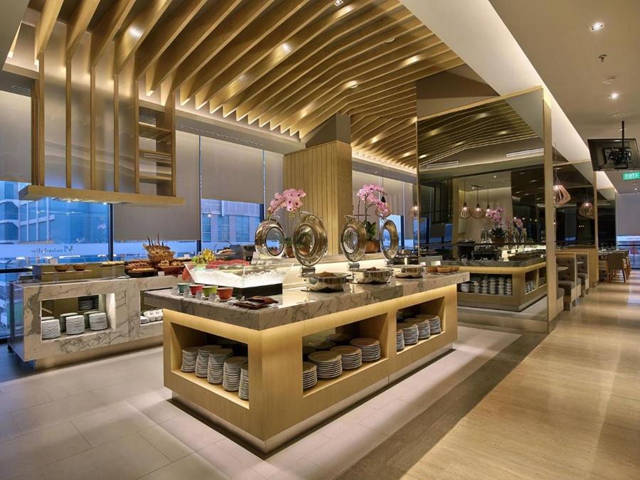 Swiss-Belinn Simatupang Jakarta Exterior foto
