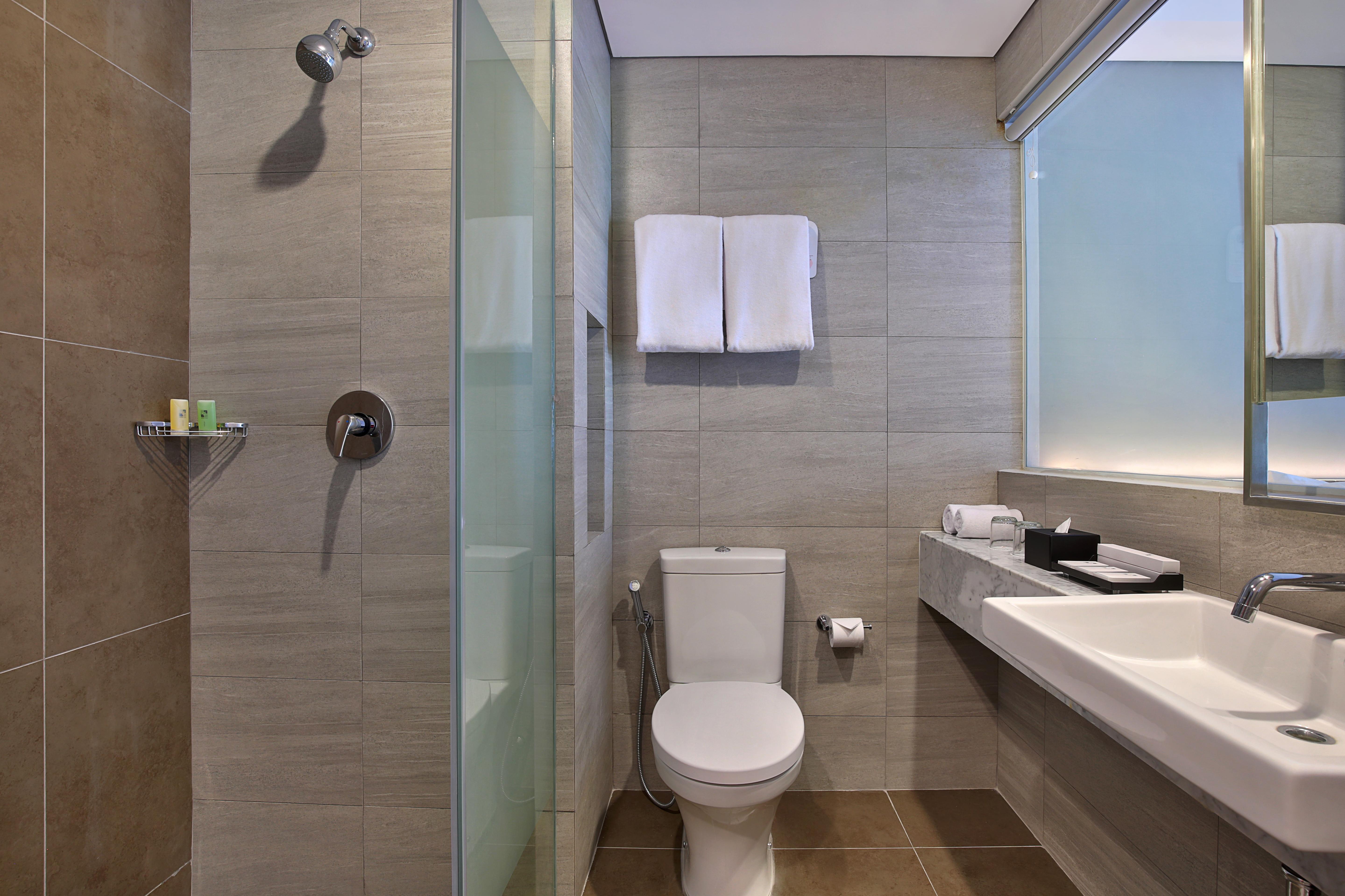 Swiss-Belinn Simatupang Jakarta Exterior foto