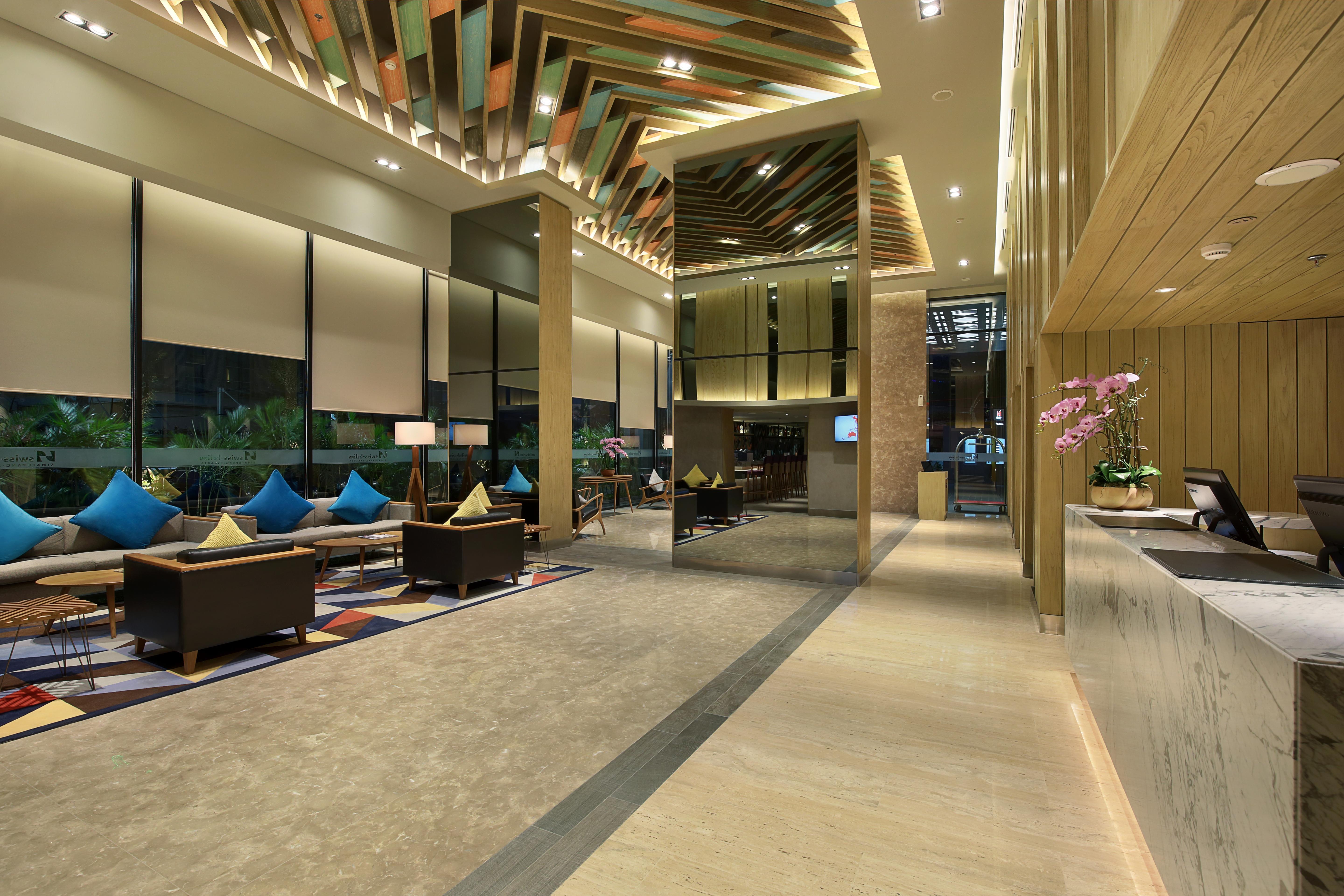 Swiss-Belinn Simatupang Jakarta Exterior foto
