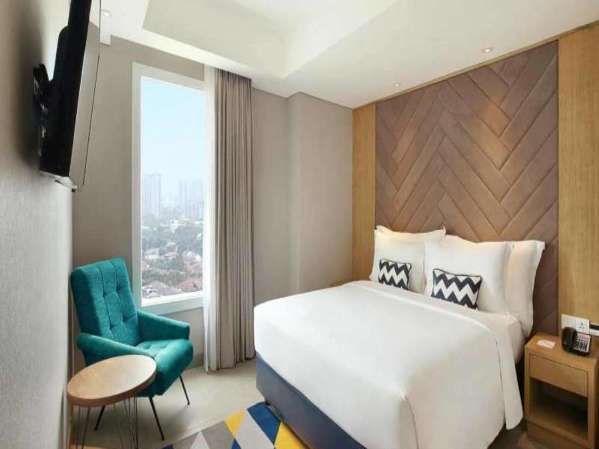 Swiss-Belinn Simatupang Jakarta Exterior foto